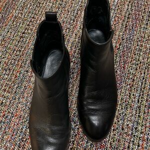 Cole Haan Black Leather Booties W size 6.5